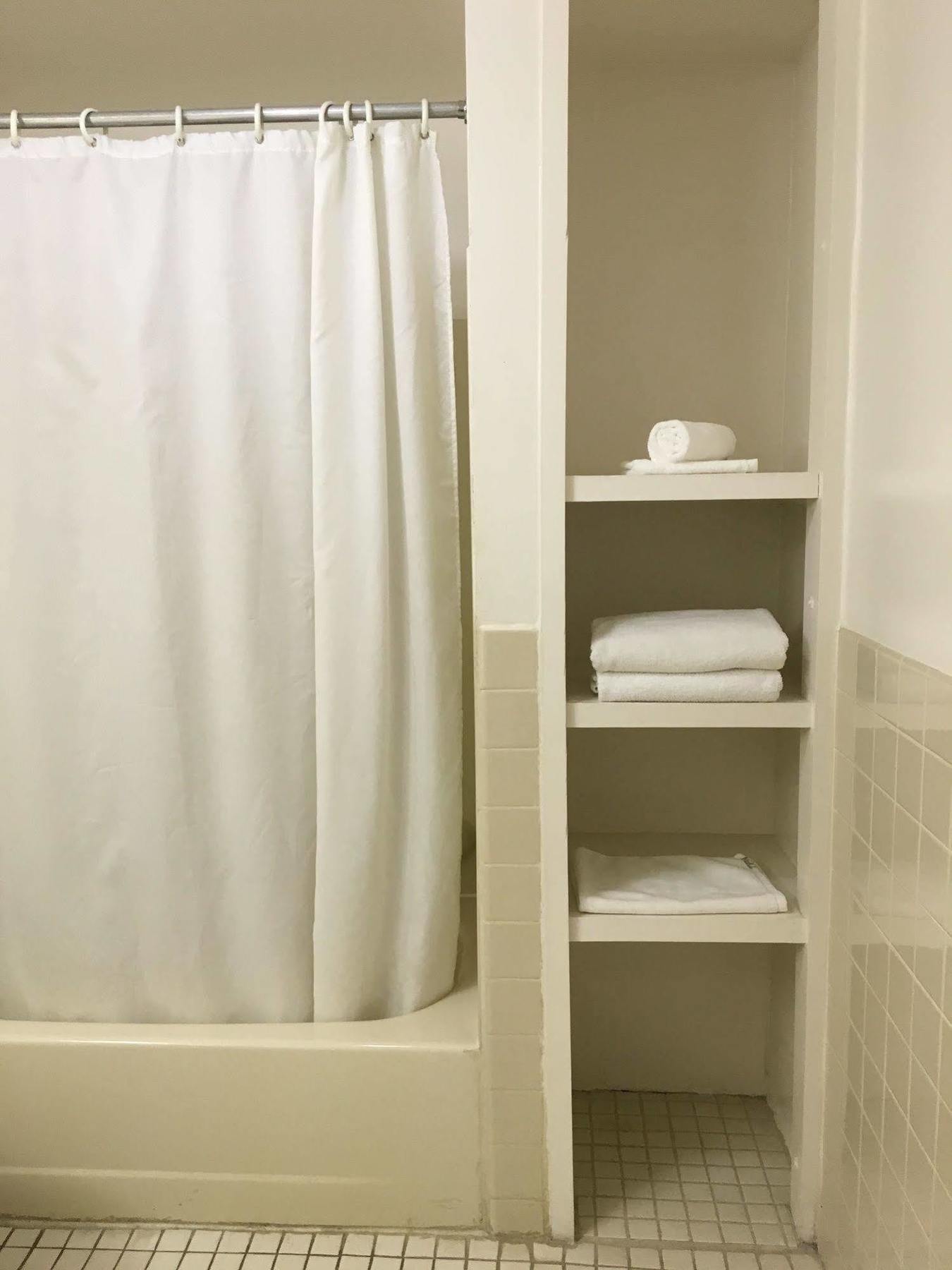 Tamuning Plaza Hotel Экстерьер фото